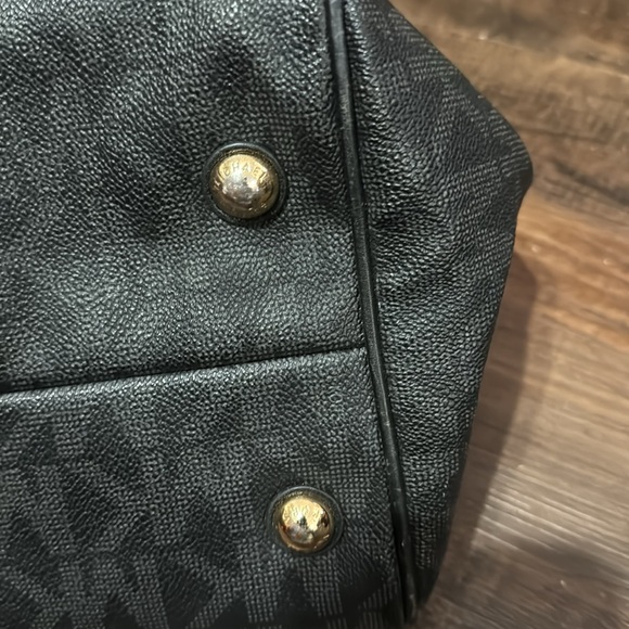 Used Mikael Kors black bag - Picture 6 of 7